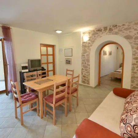 Appartement Im Erdgeschoss Mit Panorama-blick By Interhome *