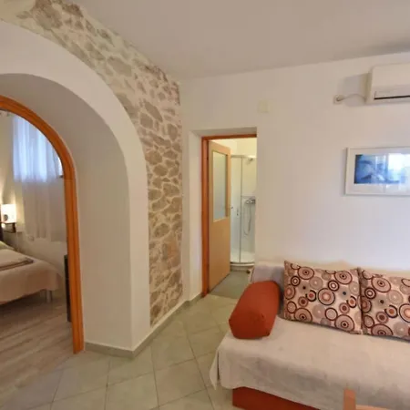 Im Erdgeschoss Mit Panorama-blick By Interhome Appartement *