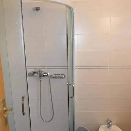 Im Erdgeschoss Mit Panorama-blick By Interhome *