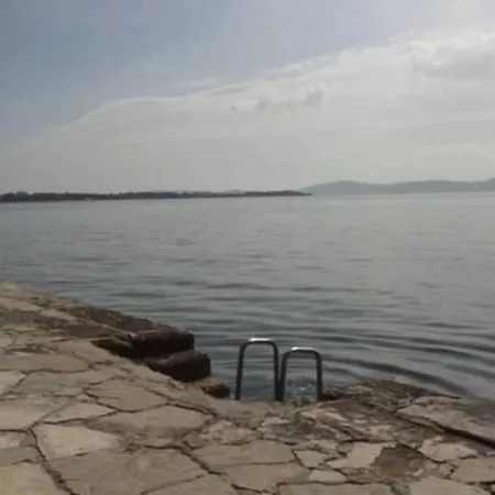 Im Erdgeschoss Mit Panorama-blick By Interhome *