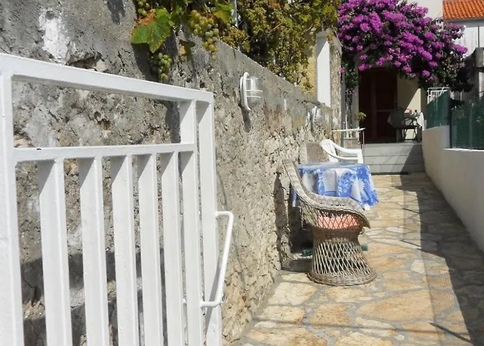 Im Erdgeschoss Mit Panorama-blick By Interhome Diklo