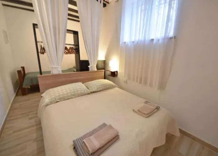 Im Erdgeschoss Mit Panorama-blick By Interhome Appartement