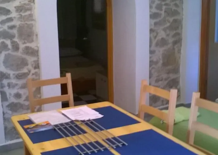 Appartement Im Erdgeschoss Mit Panorama-blick By Interhome