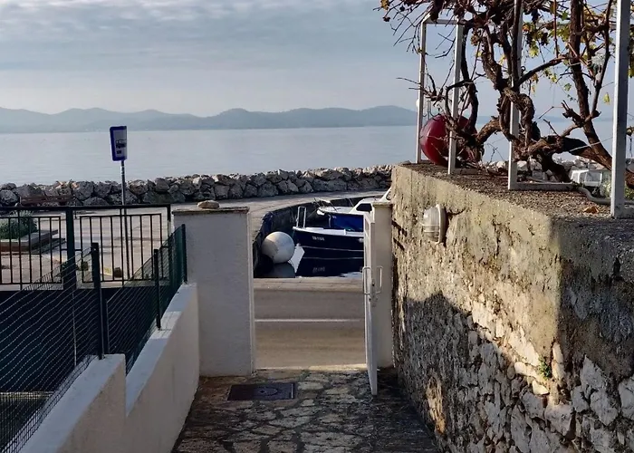 Im Erdgeschoss Mit Panorama-blick By Interhome Appartement