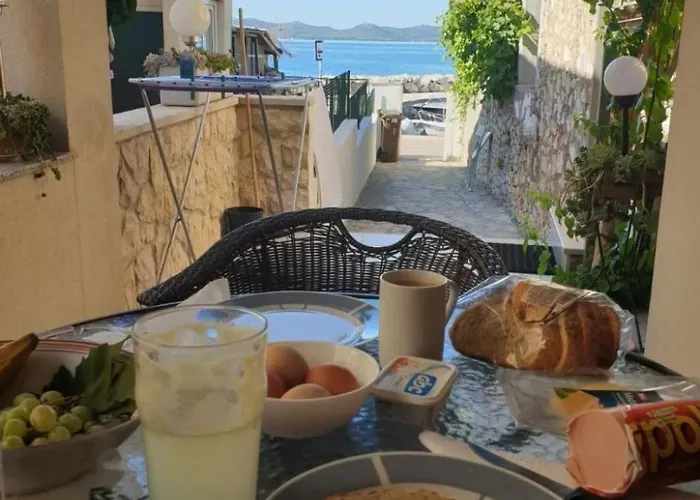 Im Erdgeschoss Mit Panorama-blick By Interhome Appartement *