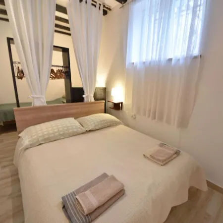 Im Erdgeschoss Mit Panorama-blick By Interhome Apartment