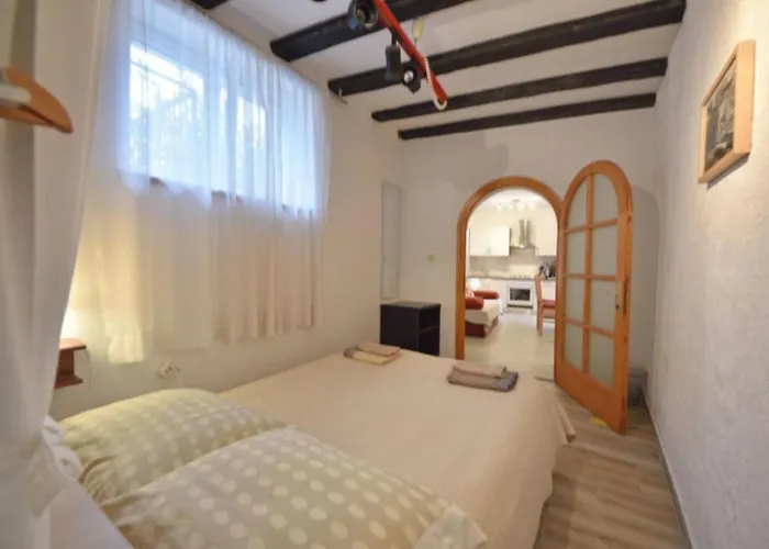 Im Erdgeschoss Mit Panorama-blick By Interhome Apartman *