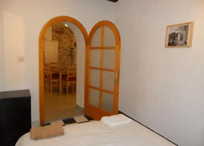 Im Erdgeschoss Mit Panorama-blick By Interhome Apartman *