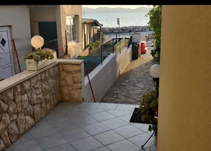 Im Erdgeschoss Mit Panorama-blick By Interhome