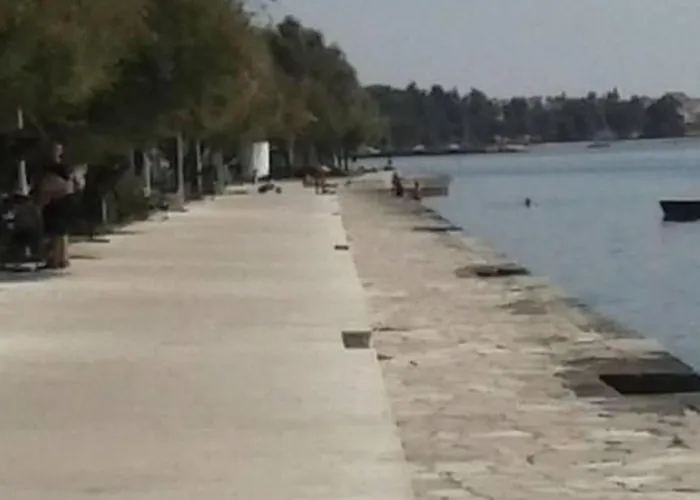 Im Erdgeschoss Mit Panorama-blick By Interhome Apartman