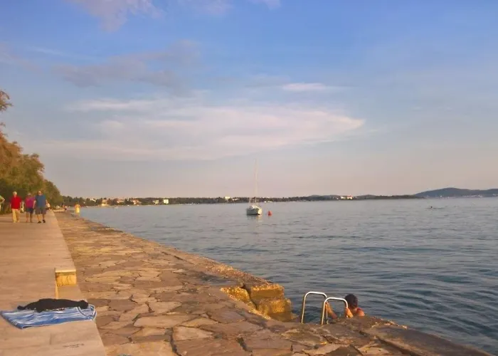 Im Erdgeschoss Mit Panorama-blick By Interhome *