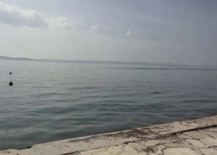 Im Erdgeschoss Mit Panorama-blick By Interhome *