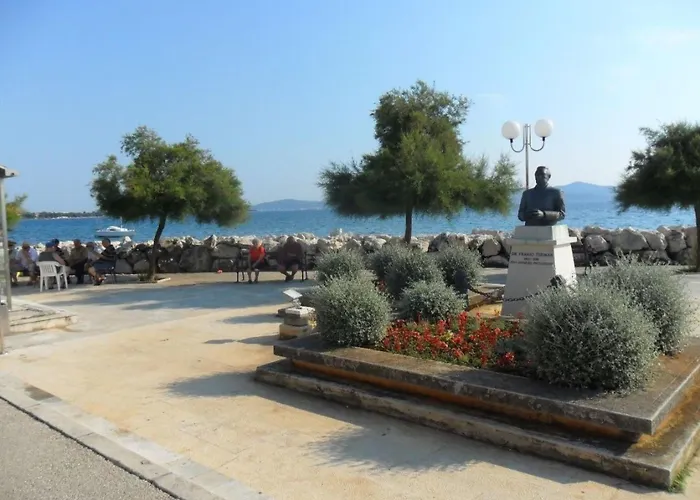 Apartman Im Erdgeschoss Mit Panorama-blick By Interhome *